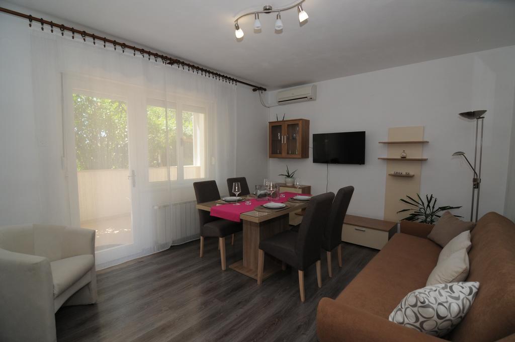 Apartment Duka Krk Town Extérieur photo