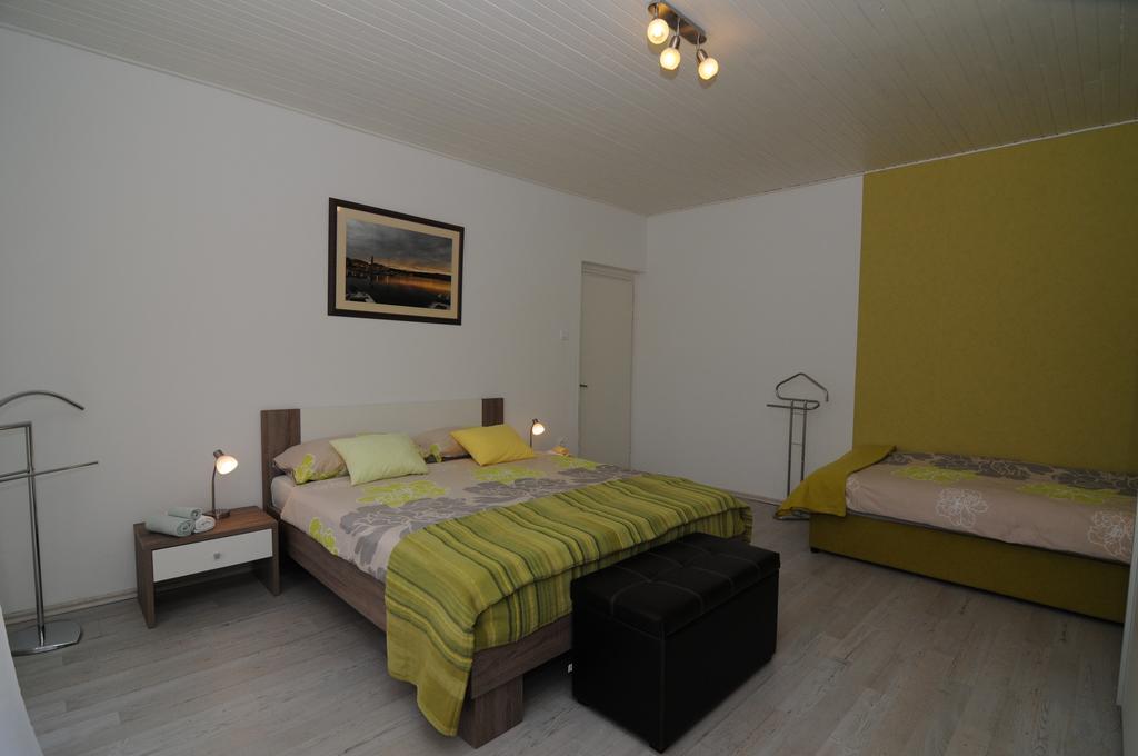 Apartment Duka Krk Town Extérieur photo